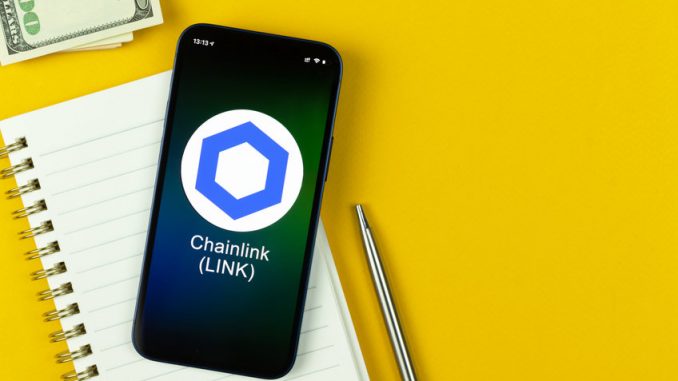 Can Chainlink clear the $7.4 resistance level?